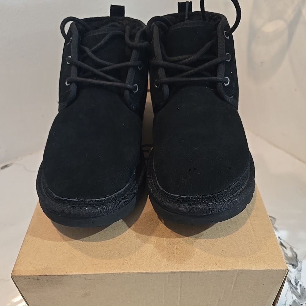 UGG Neumel Chukka Boots - Black - Women's Size 11 Pre-owned Excellent Condition - Picture 4 of 10
